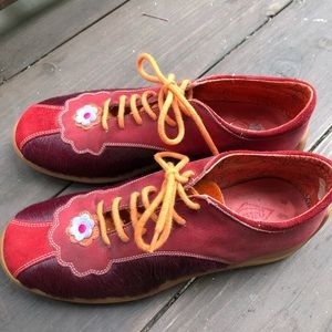 Oilily Women’s bowling style shoes size 37 (7.5)